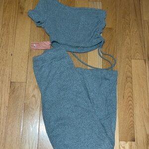 Two piece outfit (Never worn)